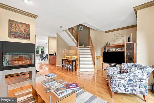 17 HUNTCHASE CT, Baltimore, MD 21209