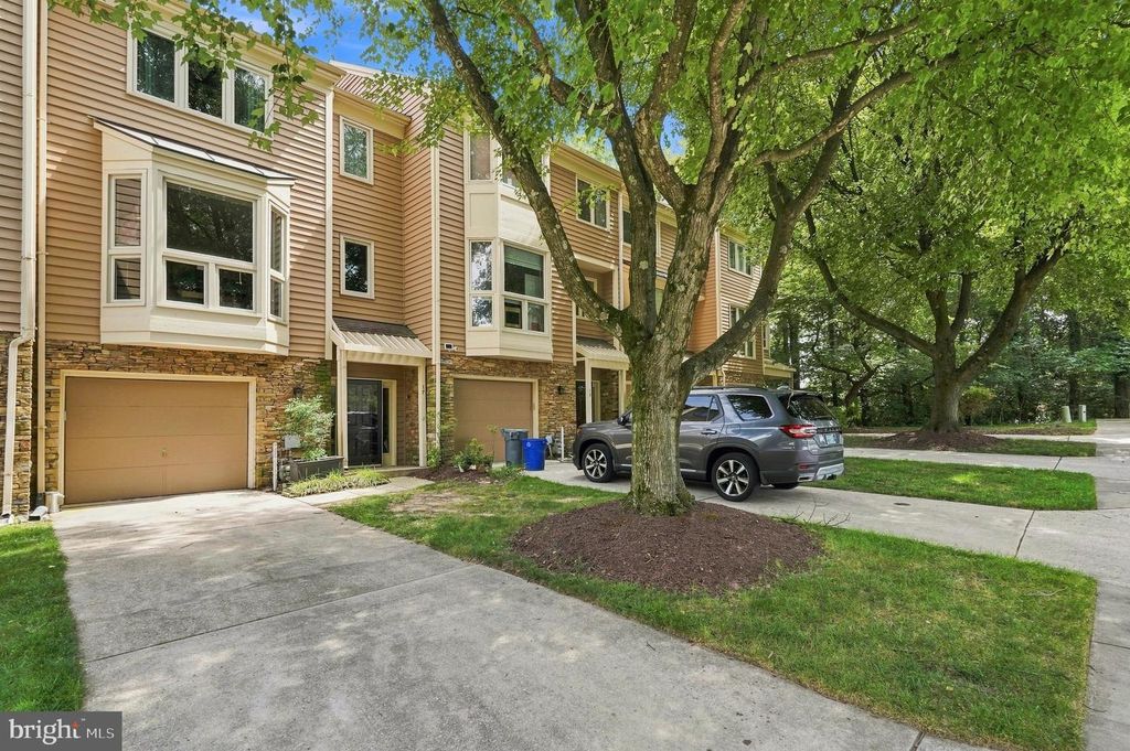 17 HUNTCHASE CT, Baltimore, MD 21209