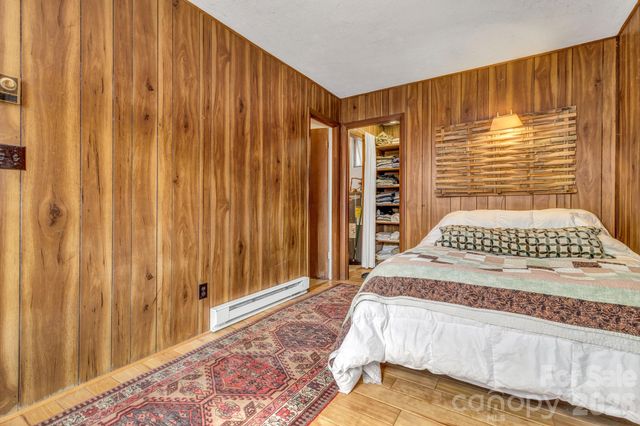 108 Hidden Pond Lane, Asheville, NC 28804