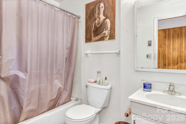 108 Hidden Pond Lane, Asheville, NC 28804