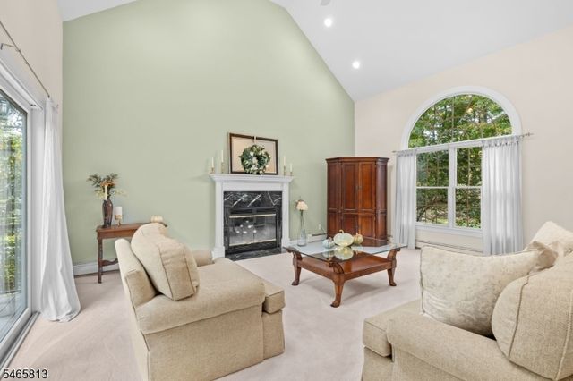 43 Stonehedge Dr, Hardyston Twp., NJ 07460