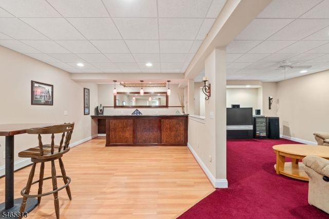 43 Stonehedge Dr, Hardyston Twp., NJ 07460