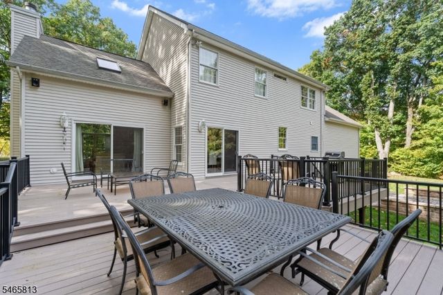 43 Stonehedge Dr, Hardyston Twp., NJ 07460