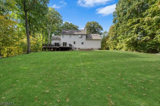 43 Stonehedge Dr, Hardyston Twp., NJ 07460