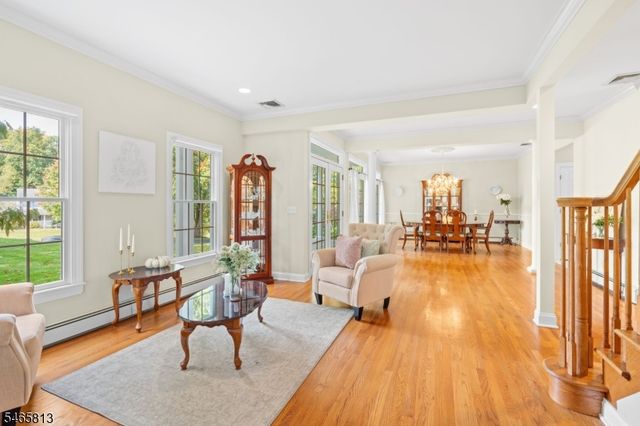 43 Stonehedge Dr, Hardyston Twp., NJ 07460