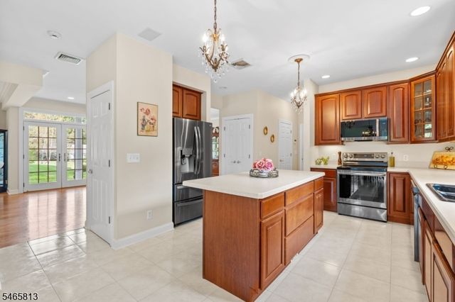 43 Stonehedge Dr, Hardyston Twp., NJ 07460