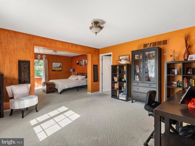 605 HUNTINGTON DR, Downingtown, PA 19335