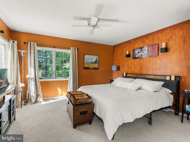 605 HUNTINGTON DR, Downingtown, PA 19335