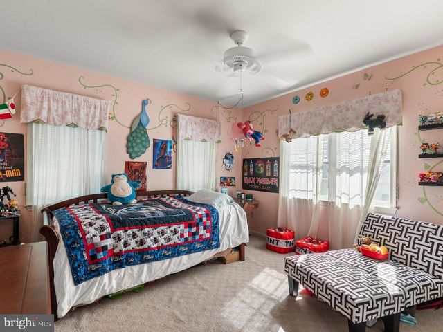 605 HUNTINGTON DR, Downingtown, PA 19335