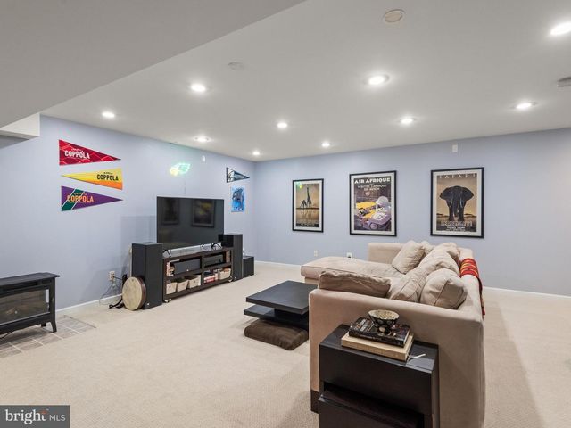 605 HUNTINGTON DR, Downingtown, PA 19335