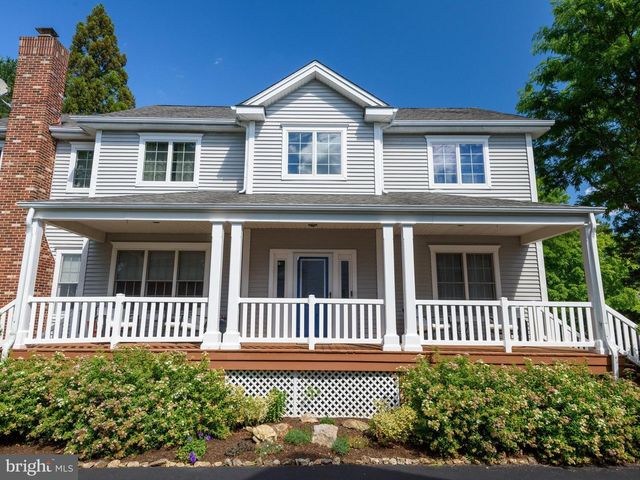 605 HUNTINGTON DR, Downingtown, PA 19335