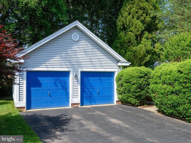 605 HUNTINGTON DR, Downingtown, PA 19335