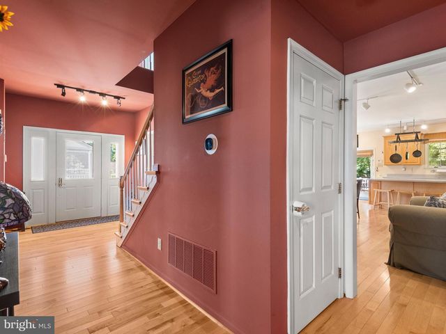605 HUNTINGTON DR, Downingtown, PA 19335