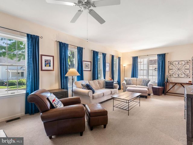 605 HUNTINGTON DR, Downingtown, PA 19335