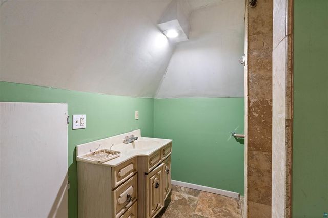 1931 E Superior Street, Duluth, MN 55812