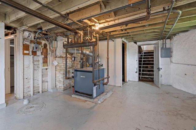1931 E Superior Street, Duluth, MN 55812
