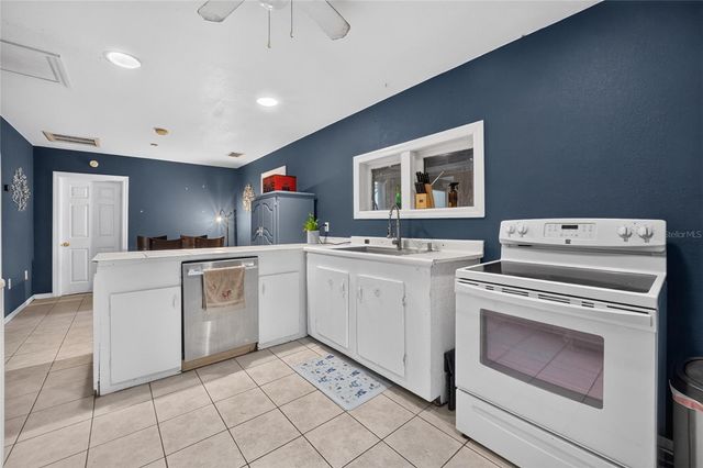 11855 SE 141ST TERRACE, Ocklawaha, FL 32179