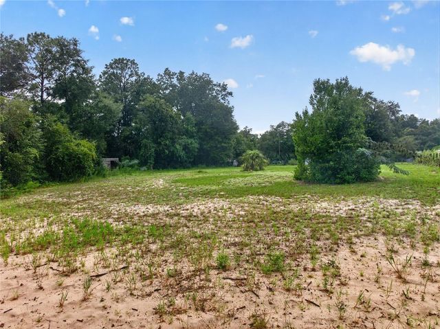 11855 SE 141ST TERRACE, Ocklawaha, FL 32179