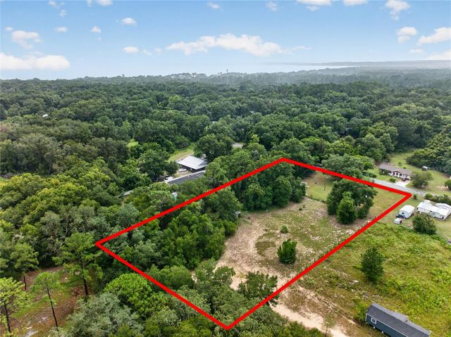 11855 SE 141ST TERRACE, Ocklawaha, FL 32179