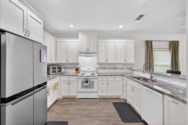 4552 Corregidor Street, Dallas, TX 75216