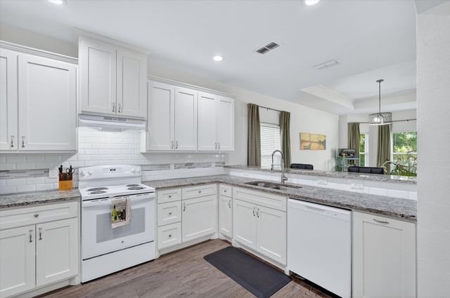 4552 Corregidor Street, Dallas, TX 75216