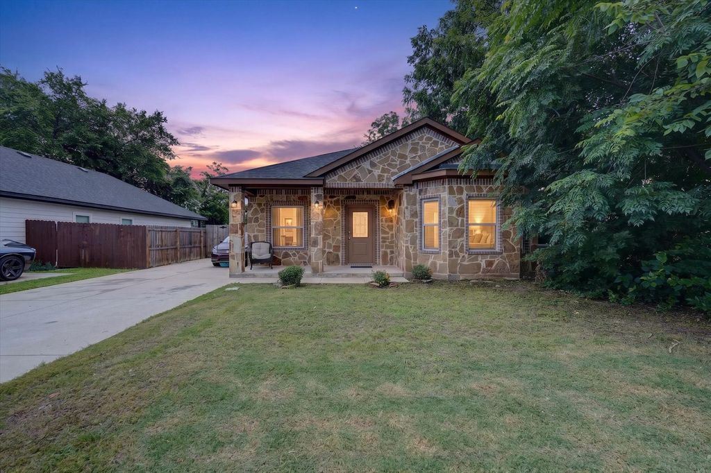 4552 Corregidor Street, Dallas, TX 75216