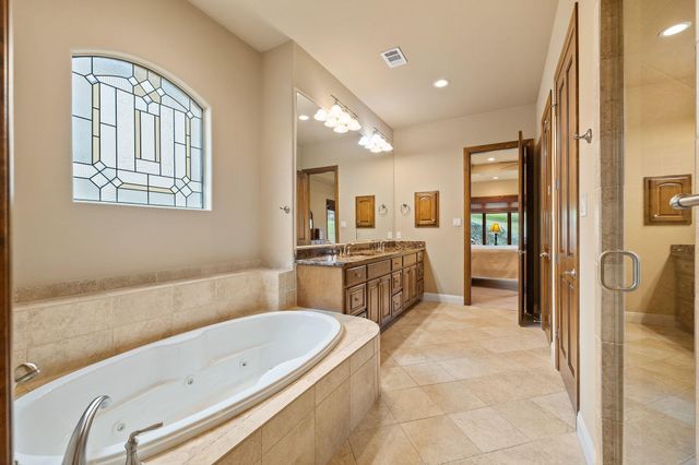 14 Borello DR 14, Austin, TX 78738