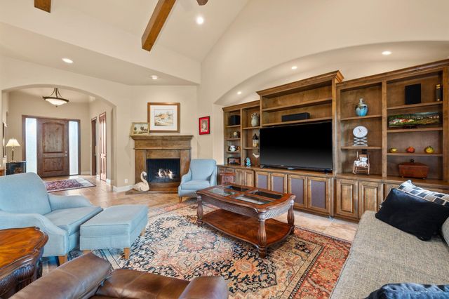 14 Borello DR 14, Austin, TX 78738