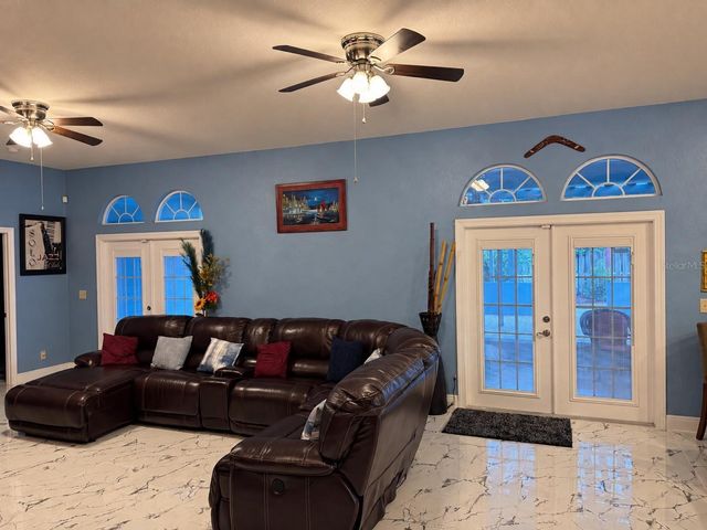 3009 W CLINTON STREET, Tampa, FL 33614