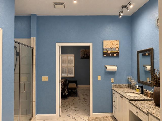 3009 W CLINTON STREET, Tampa, FL 33614