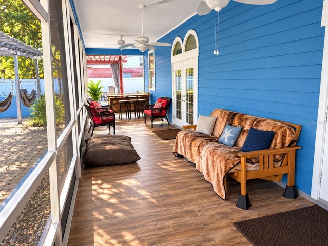 3009 W CLINTON STREET, Tampa, FL 33614