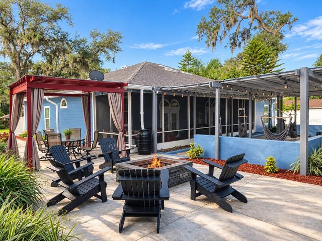 3009 W CLINTON STREET, Tampa, FL 33614