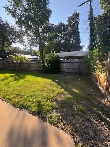 1101 E 30th Street, Bryan, TX 77802