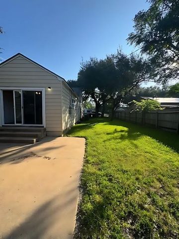1101 E 30th Street, Bryan, TX 77802