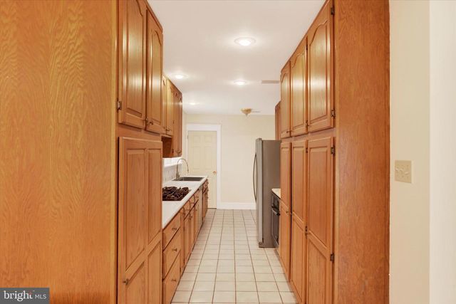 33 S 24TH ST, Camp Hill, PA 17011