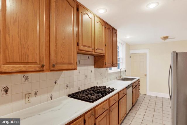 33 S 24TH ST, Camp Hill, PA 17011