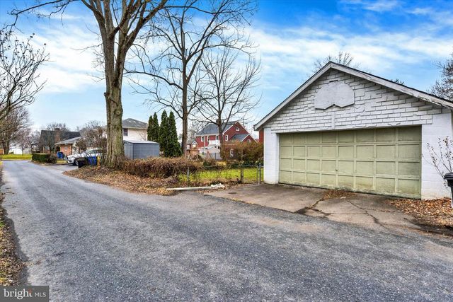 33 S 24TH ST, Camp Hill, PA 17011