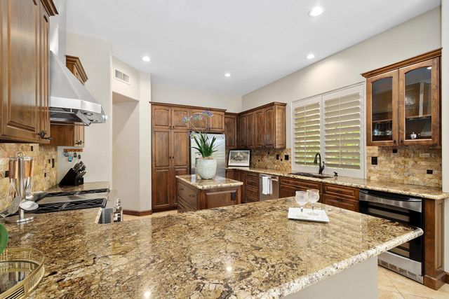 207 Kavenish Drive, Rancho Mirage, CA 92270