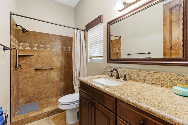 207 Kavenish Drive, Rancho Mirage, CA 92270