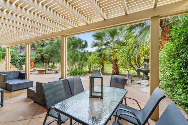 207 Kavenish Drive, Rancho Mirage, CA 92270