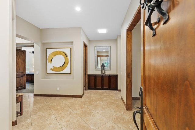 207 Kavenish Drive, Rancho Mirage, CA 92270