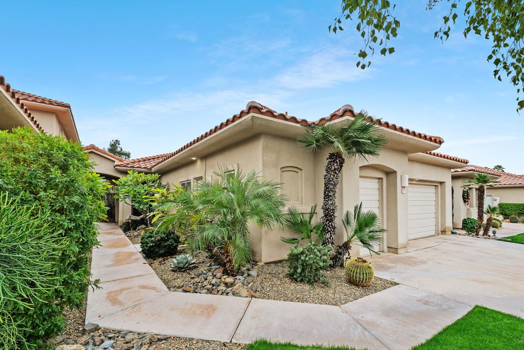 207 Kavenish Drive, Rancho Mirage, CA 92270