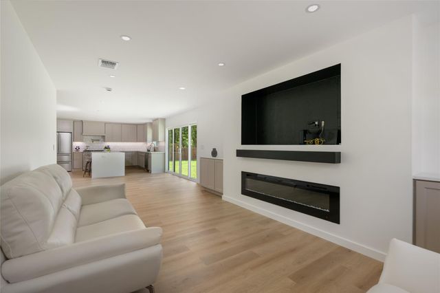 1101 Floradale DR, Austin, TX 78753