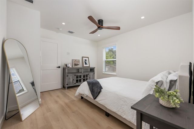 1101 Floradale DR, Austin, TX 78753