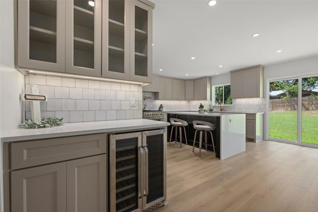 1101 Floradale DR, Austin, TX 78753