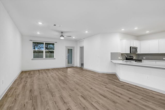 132 Shawii PASS, Leander, TX 78641