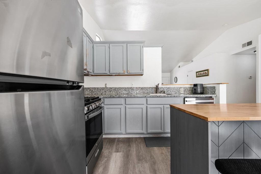 Image 13 of property listing at 434 Occidential, Merced, CA 95348