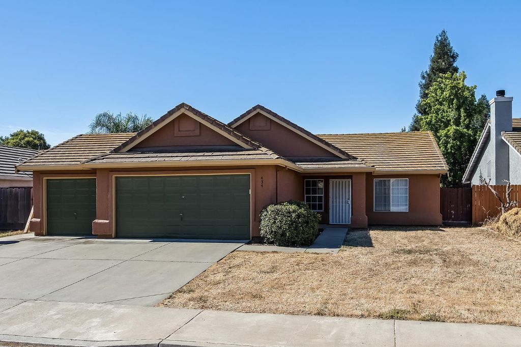 Image 3 of property listing at 434 Occidential, Merced, CA 95348