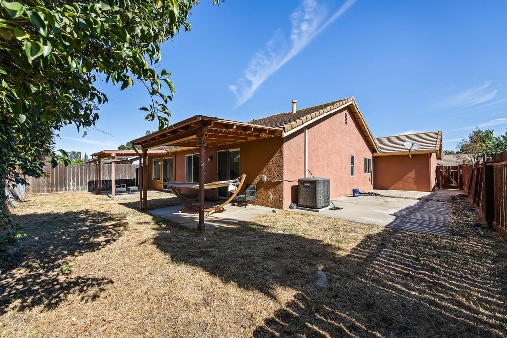 Image 37 of property listing at 434 Occidential, Merced, CA 95348