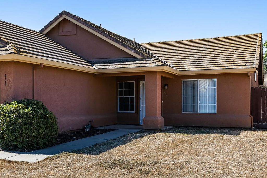 Image 4 of property listing at 434 Occidential, Merced, CA 95348